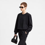 Women's Minimalist O-Neck Sweatshirt - Loose Knit Casual Autumn Top